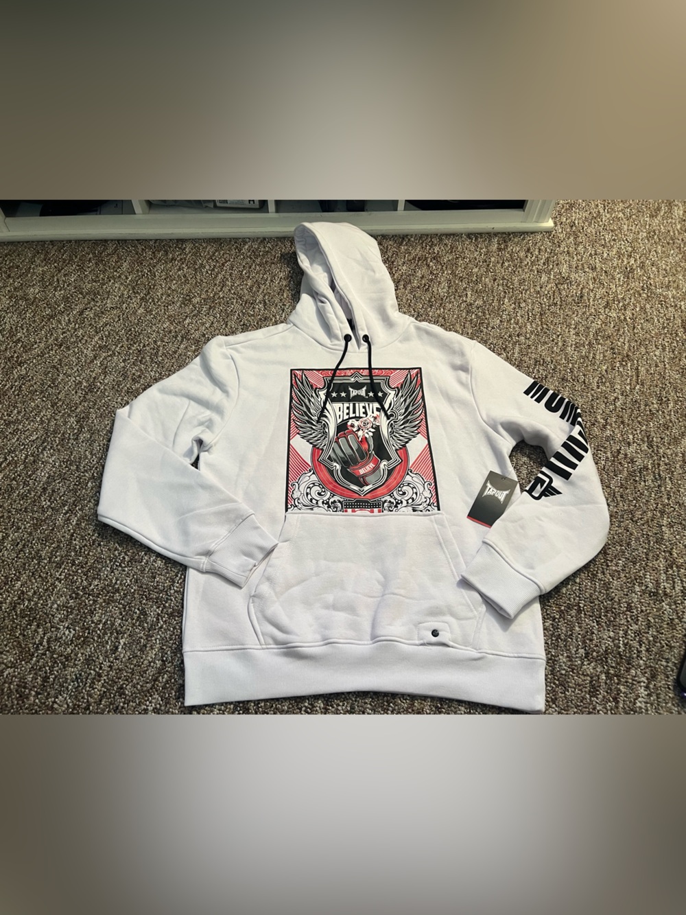 Tapout Men’s White Believe Red Winged Pullover Hooded Sweatshirt Size M New